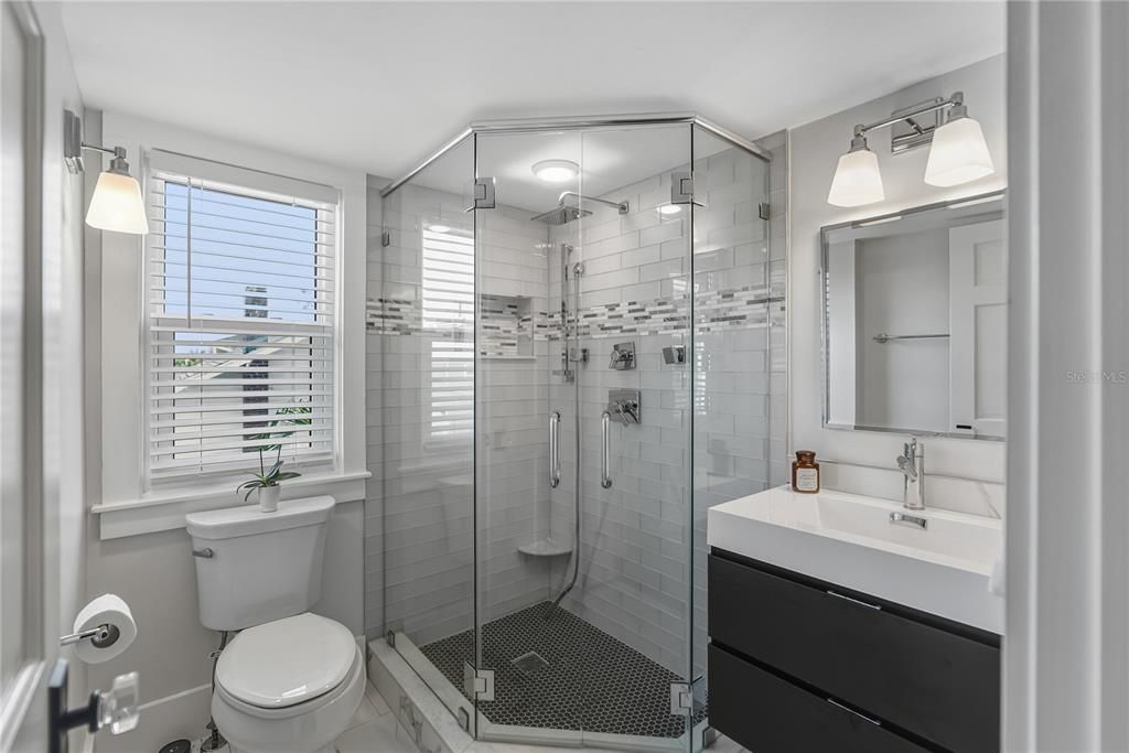 待售: $1,325,000 (3 贝兹, 3 浴室, 2106 平方英尺)