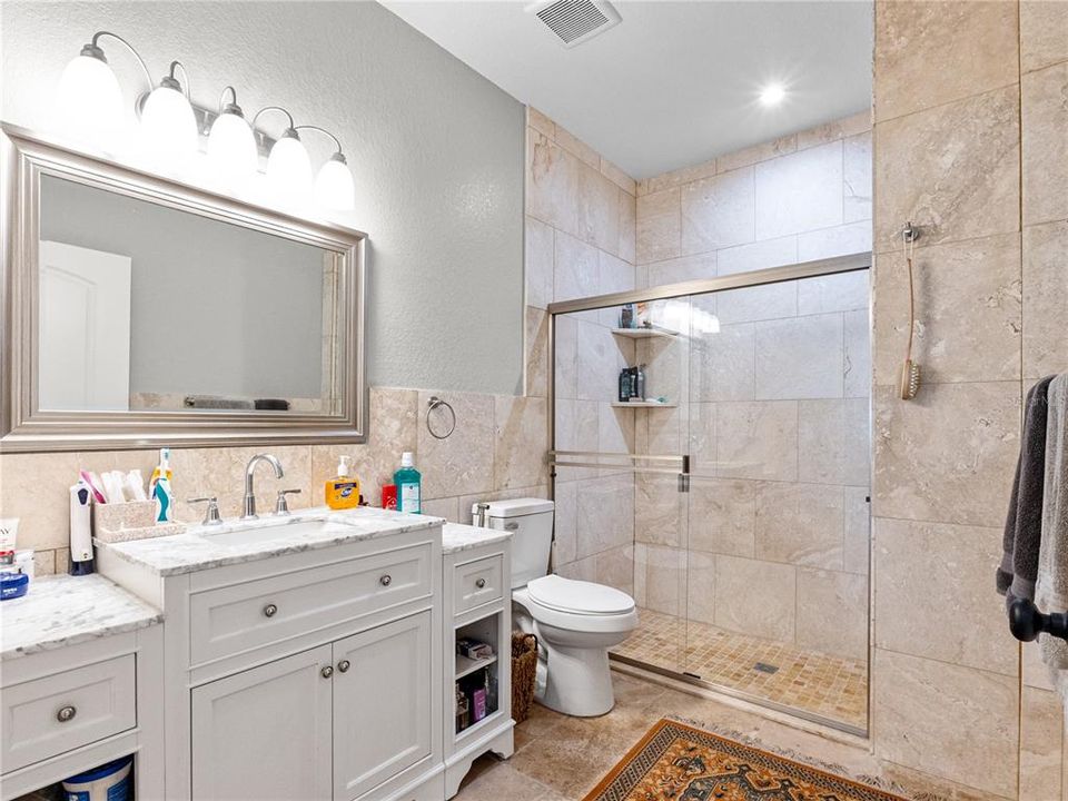 待售: $550,000 (4 贝兹, 3 浴室, 2500 平方英尺)