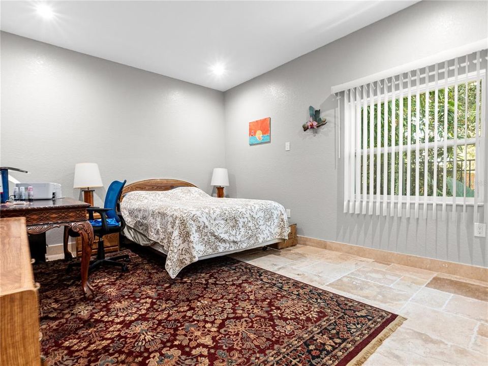 待售: $550,000 (4 贝兹, 3 浴室, 2500 平方英尺)