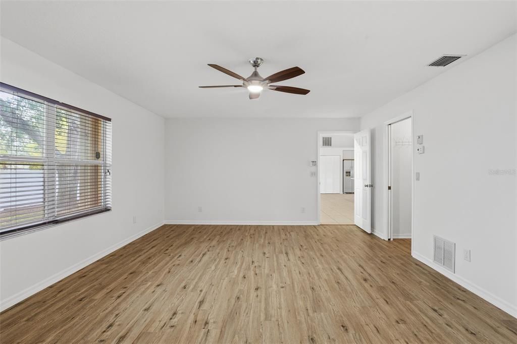 待售: $284,900 (3 贝兹, 2 浴室, 1830 平方英尺)