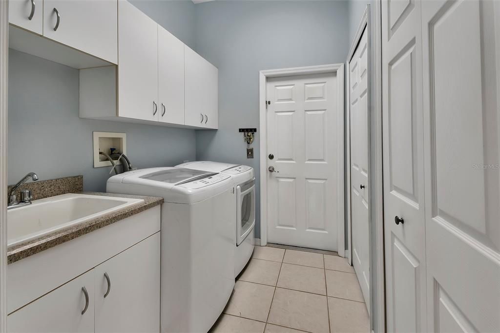 待售: $487,000 (3 贝兹, 2 浴室, 2137 平方英尺)