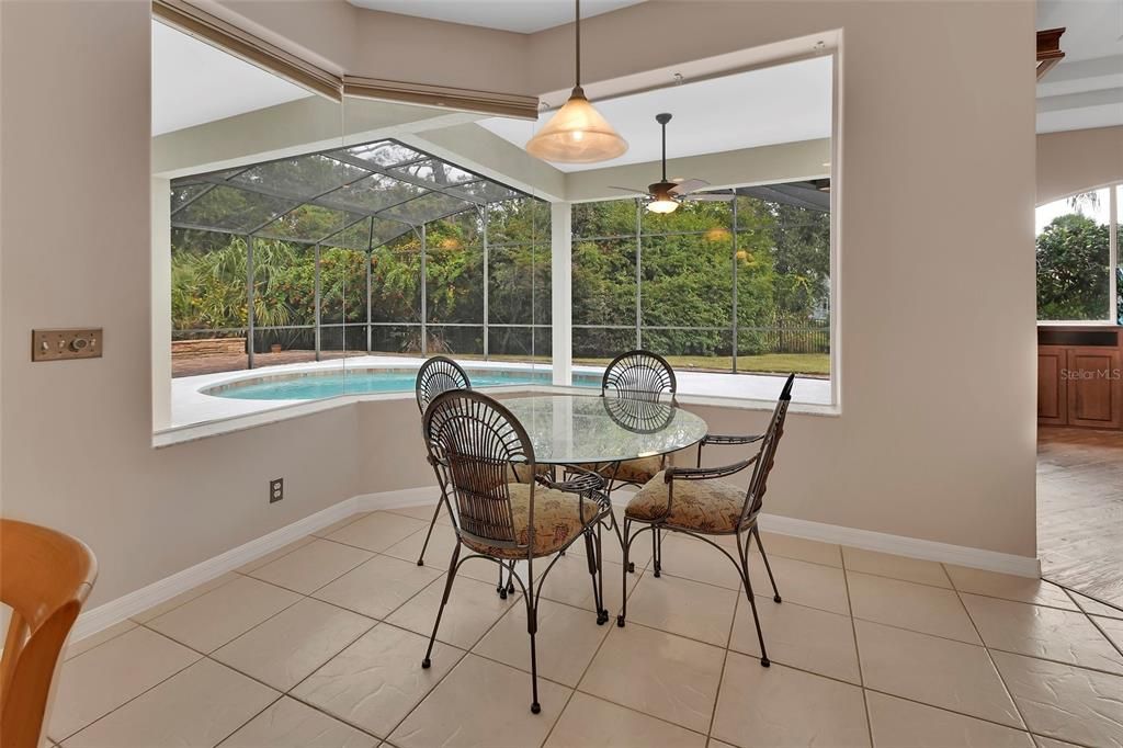 待售: $487,000 (3 贝兹, 2 浴室, 2137 平方英尺)