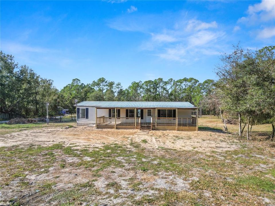 На продажу: $279,900 (3 спален, 2 ванн, 1404 Квадратных фут)