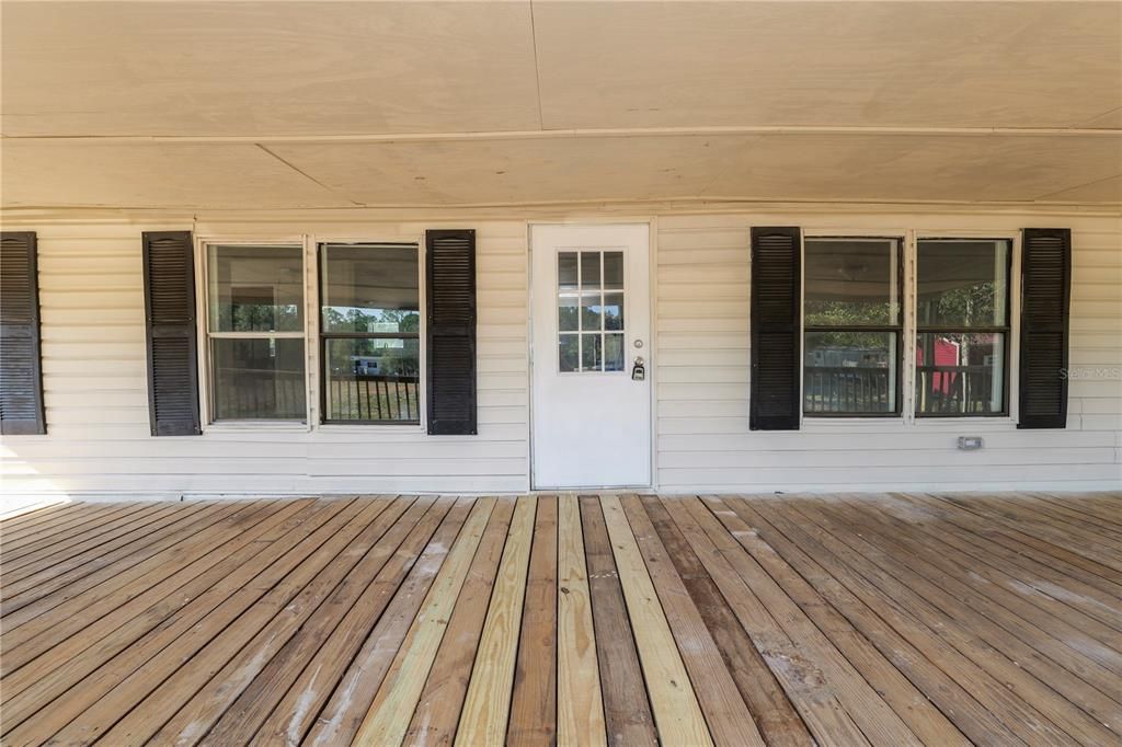 На продажу: $279,900 (3 спален, 2 ванн, 1404 Квадратных фут)