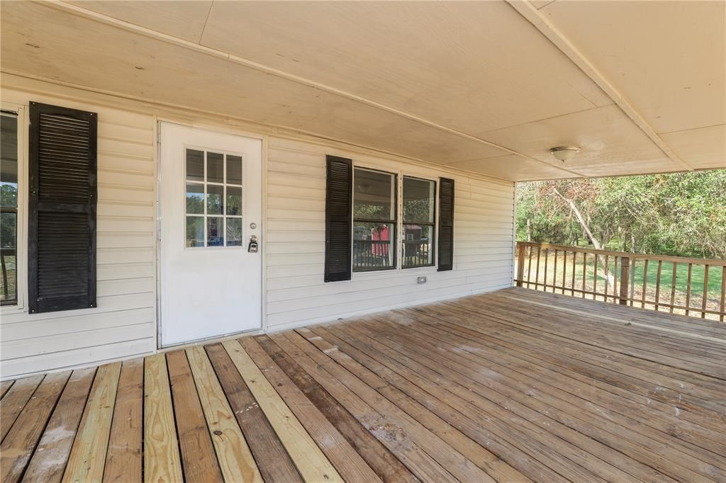 На продажу: $279,900 (3 спален, 2 ванн, 1404 Квадратных фут)