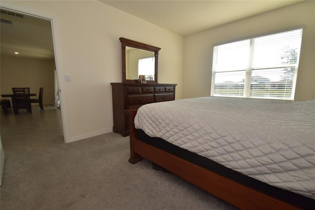 出租: $2,800 (4 贝兹, 2 浴室, 1827 平方英尺)