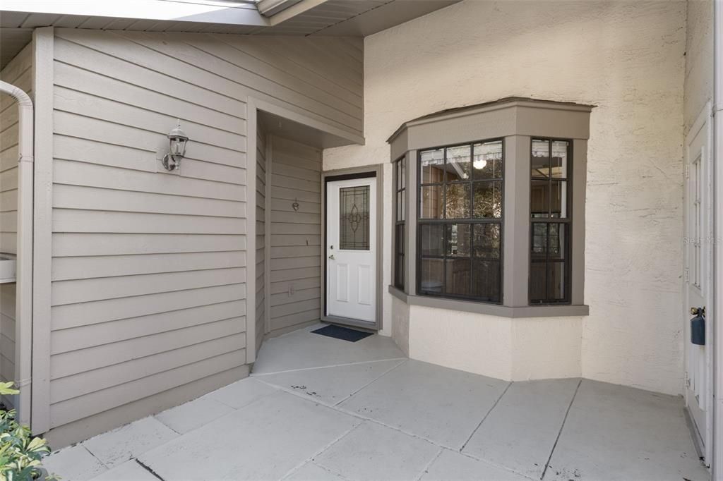 For Sale: $199,900 (2 beds, 2 baths, 1296 Square Feet)