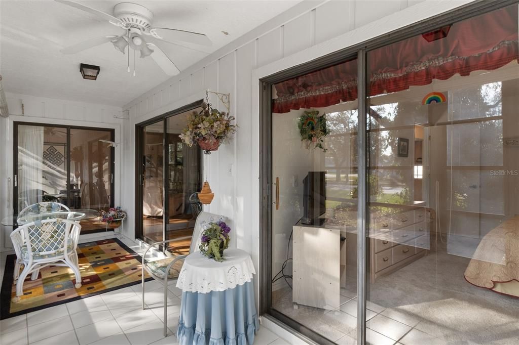 For Sale: $199,900 (2 beds, 2 baths, 1296 Square Feet)