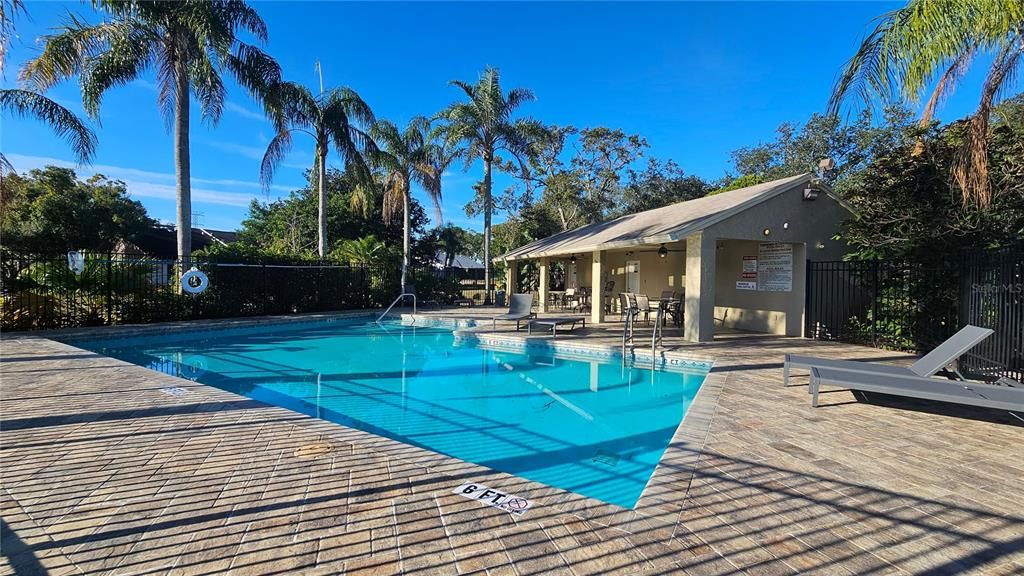 На продажу: $249,900 (2 спален, 2 ванн, 1248 Квадратных фут)