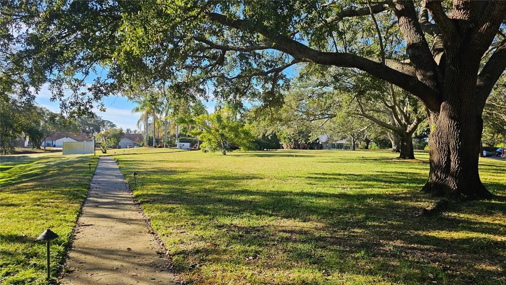 На продажу: $249,900 (2 спален, 2 ванн, 1248 Квадратных фут)