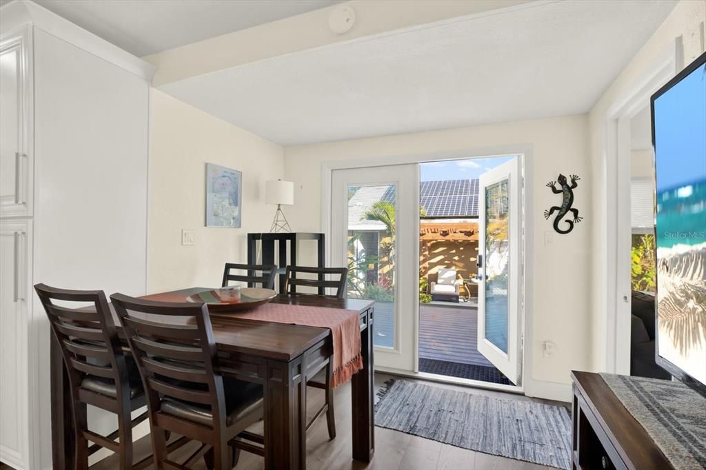 На продажу: $549,000 (3 спален, 2 ванн, 1513 Квадратных фут)