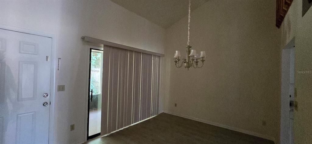 出租: $1,600 (2 贝兹, 2 浴室, 1532 平方英尺)