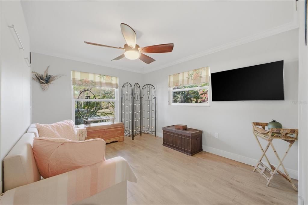 На продажу: $695,000 (3 спален, 2 ванн, 2034 Квадратных фут)