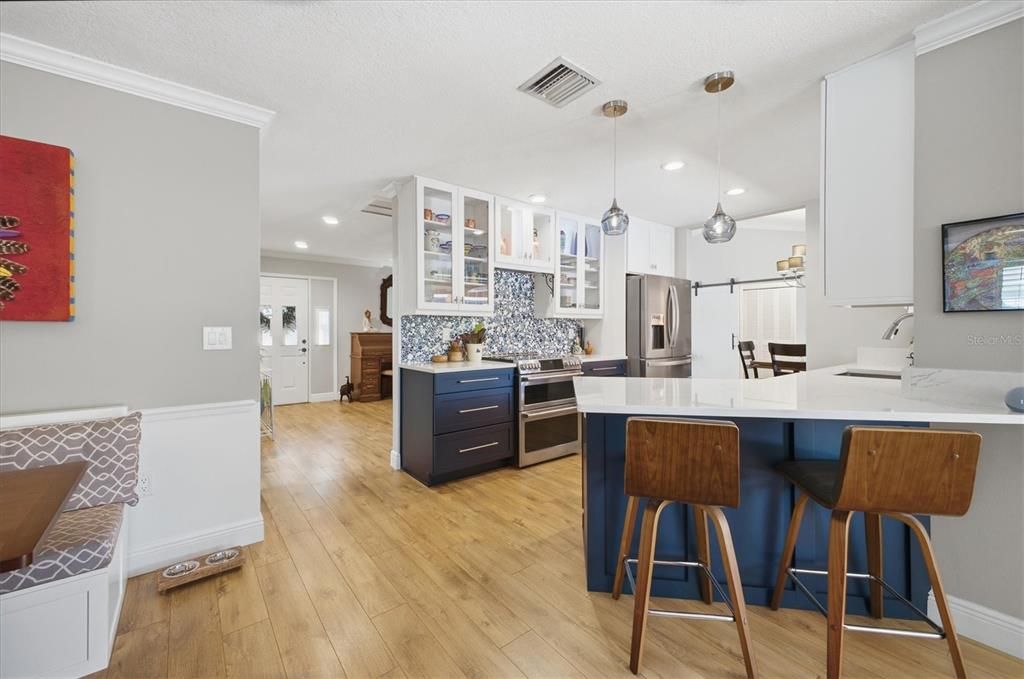 На продажу: $695,000 (3 спален, 2 ванн, 2034 Квадратных фут)