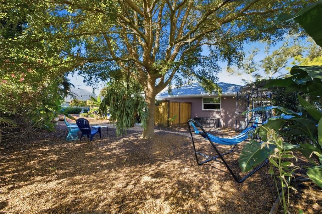 На продажу: $695,000 (3 спален, 2 ванн, 2034 Квадратных фут)