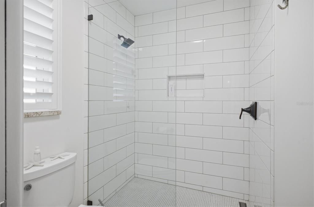 На продажу: $695,000 (3 спален, 2 ванн, 2034 Квадратных фут)