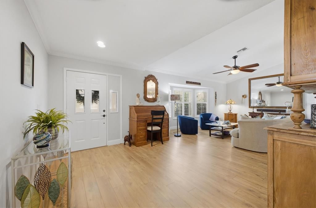 На продажу: $695,000 (3 спален, 2 ванн, 2034 Квадратных фут)