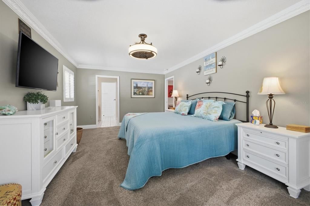 На продажу: $695,000 (3 спален, 2 ванн, 2034 Квадратных фут)