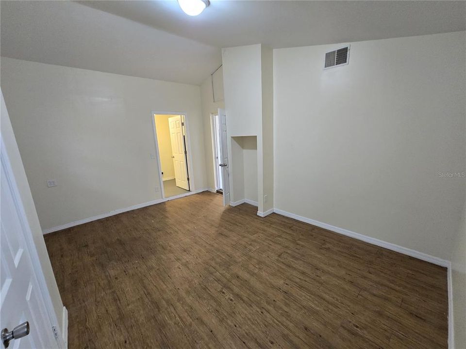 待售: $219,900 (3 贝兹, 2 浴室, 1292 平方英尺)