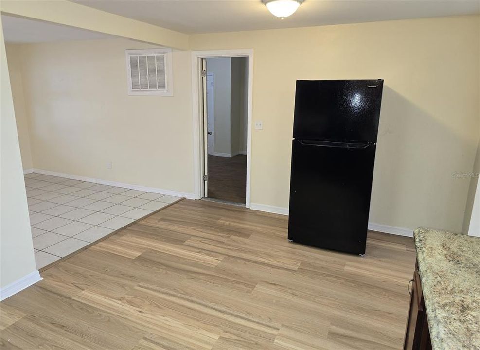 待售: $219,900 (3 贝兹, 2 浴室, 1292 平方英尺)