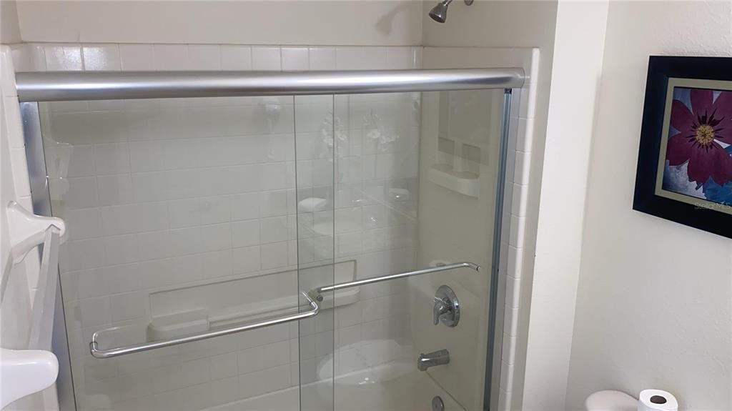 En Renta: $2,599 (4 camas, 3 baños, 1636 Pies cuadrados)