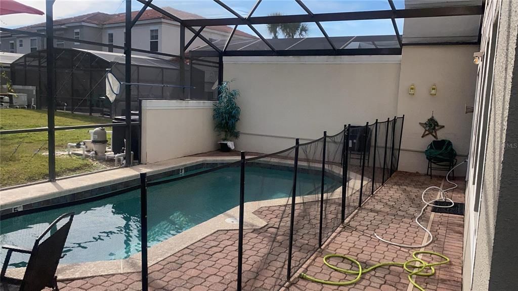 En Renta: $2,599 (4 camas, 3 baños, 1636 Pies cuadrados)