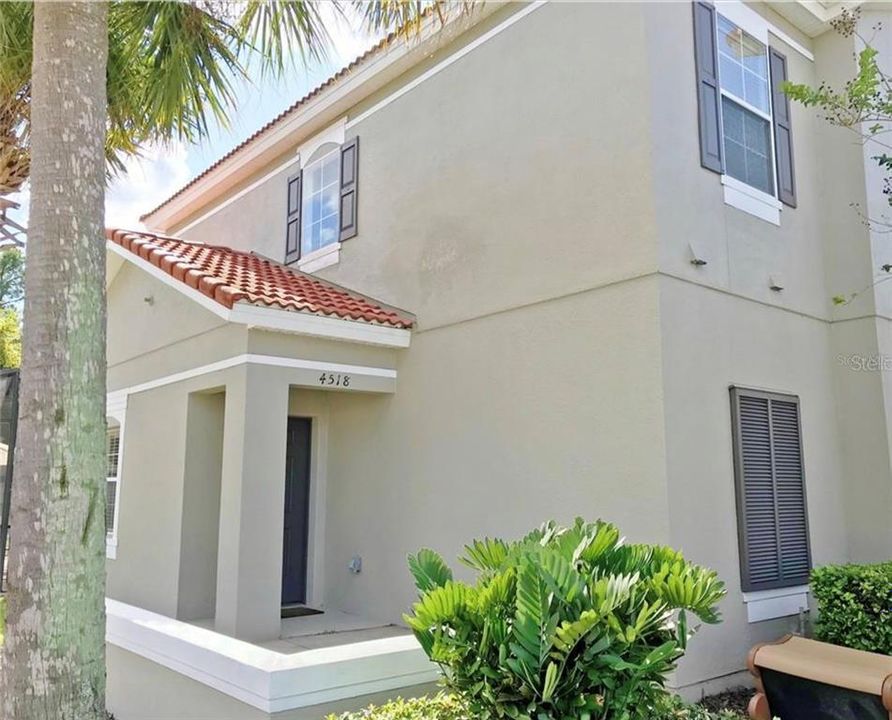 En Renta: $2,599 (4 camas, 3 baños, 1636 Pies cuadrados)