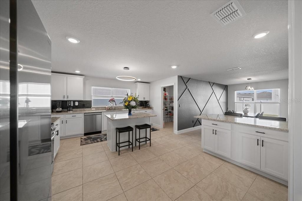 For Sale: $420,000 (4 beds, 3 baths, 3000 Square Feet)