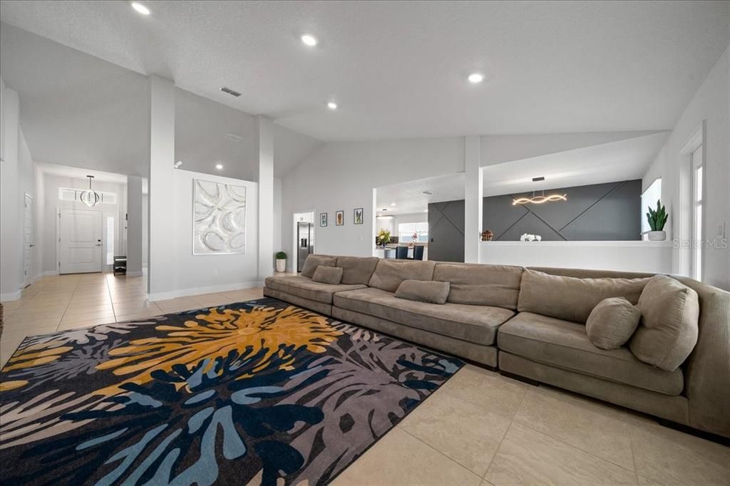 For Sale: $420,000 (4 beds, 3 baths, 3000 Square Feet)