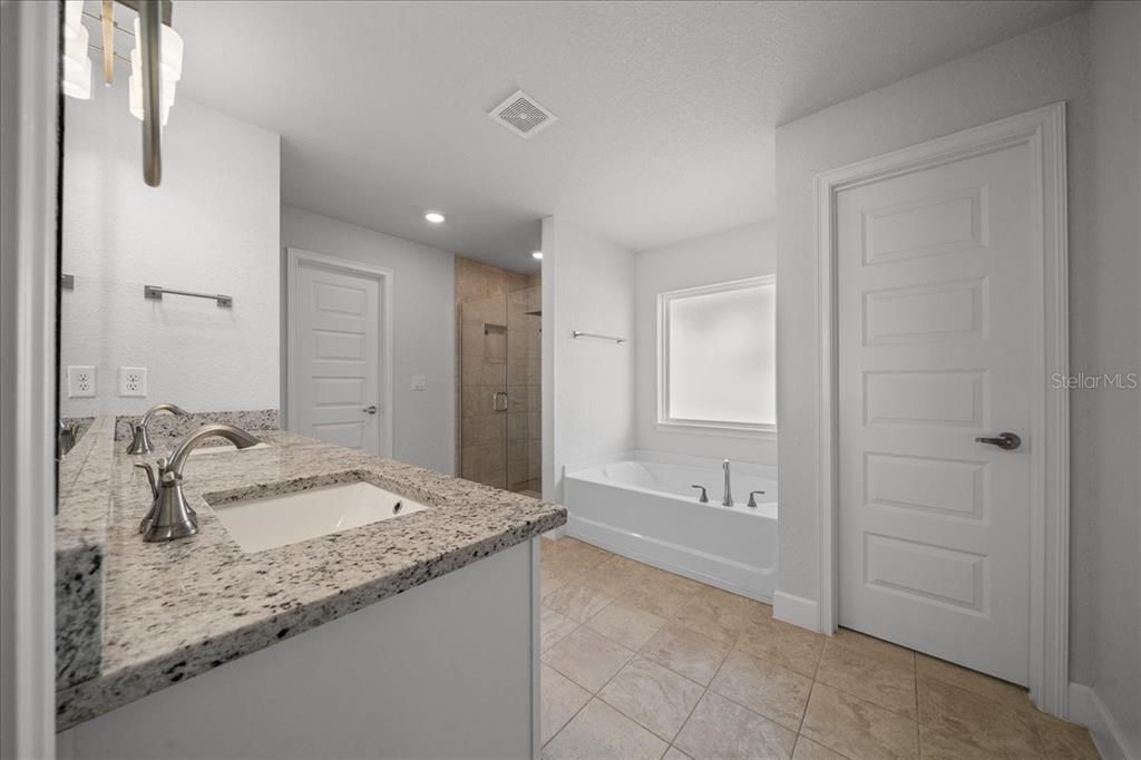 For Sale: $420,000 (4 beds, 3 baths, 3000 Square Feet)