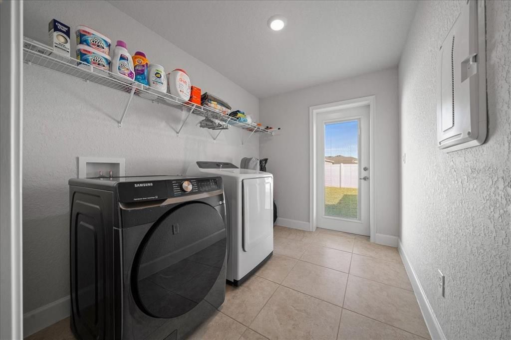 For Sale: $420,000 (4 beds, 3 baths, 3000 Square Feet)