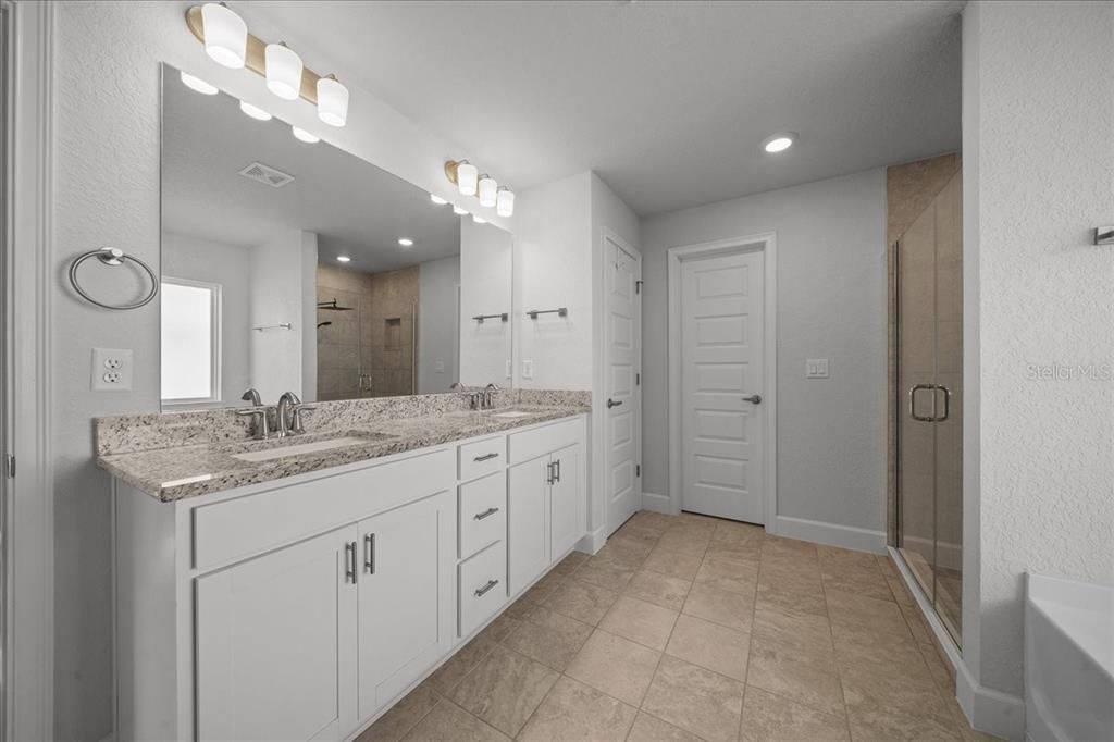 For Sale: $420,000 (4 beds, 3 baths, 3000 Square Feet)