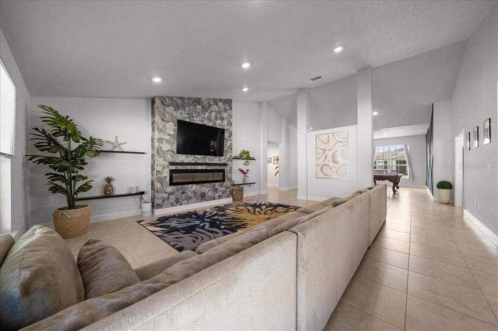 For Sale: $420,000 (4 beds, 3 baths, 3000 Square Feet)