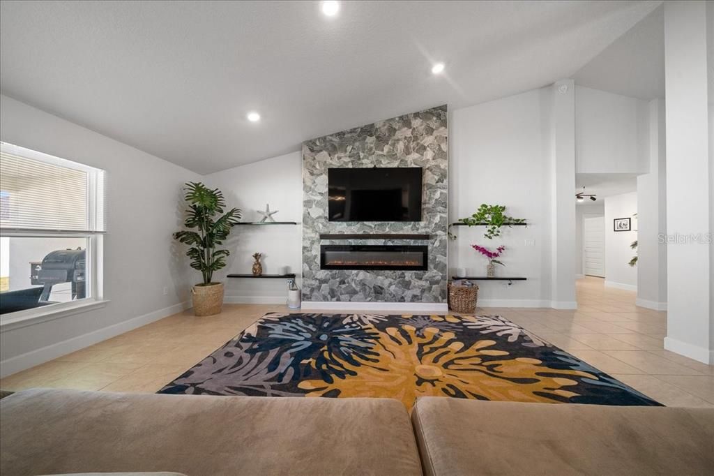 For Sale: $420,000 (4 beds, 3 baths, 3000 Square Feet)