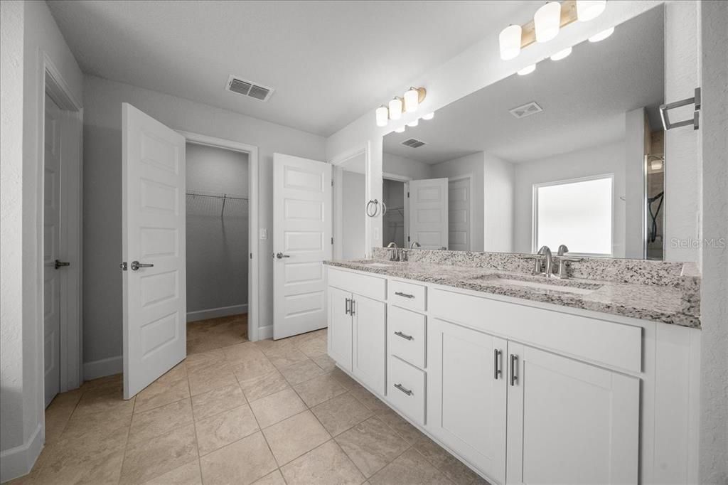 For Sale: $420,000 (4 beds, 3 baths, 3000 Square Feet)