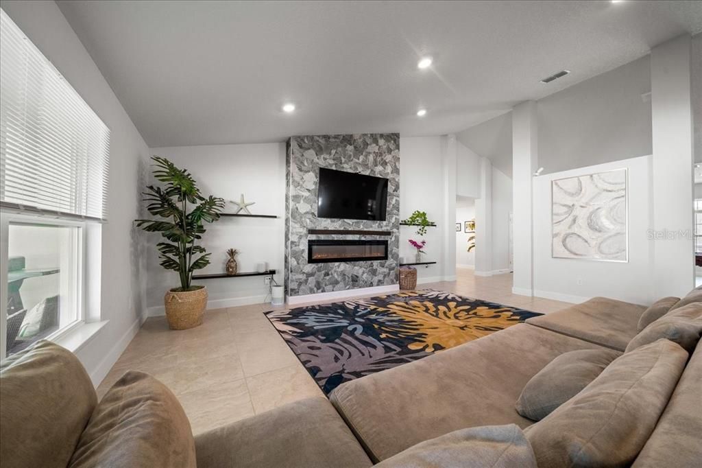 For Sale: $420,000 (4 beds, 3 baths, 3000 Square Feet)