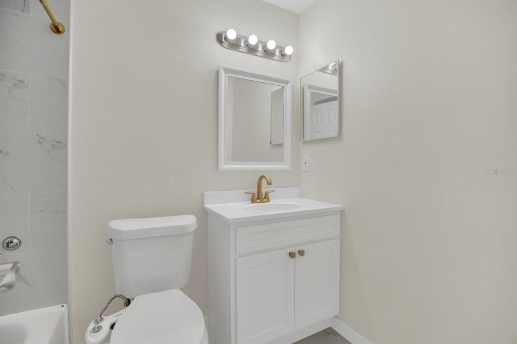 На продажу: $399,000 (3 спален, 2 ванн, 1107 Квадратных фут)