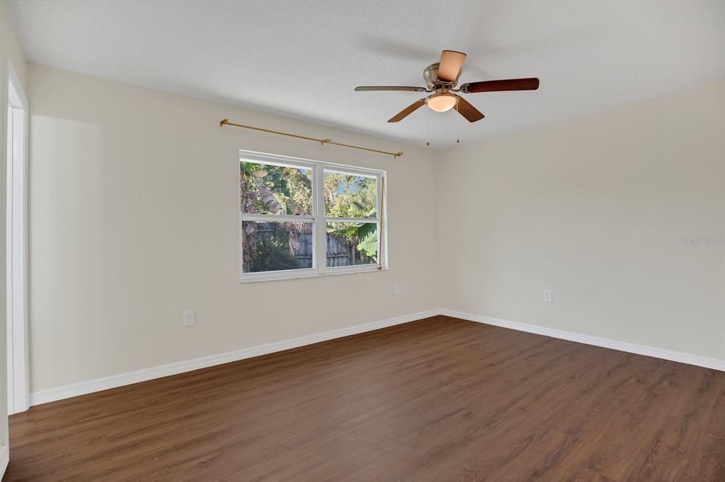 На продажу: $399,000 (3 спален, 2 ванн, 1107 Квадратных фут)