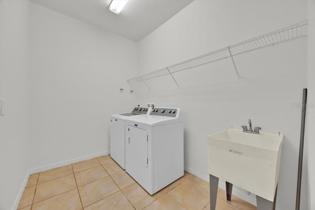 For Sale: $399,000 (3 beds, 2 baths, 2144 Square Feet)