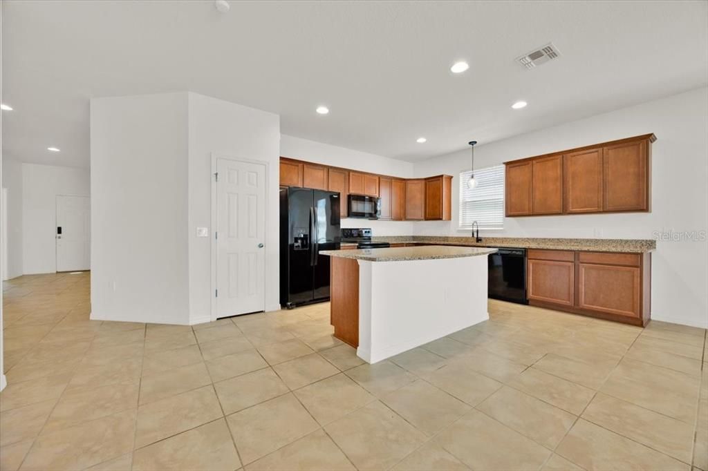 For Sale: $399,000 (3 beds, 2 baths, 2144 Square Feet)