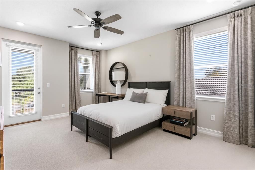 For Sale: $1,795,000 (5 beds, 4 baths, 5748 Square Feet)