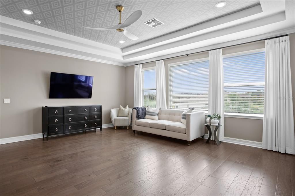 For Sale: $1,795,000 (5 beds, 4 baths, 5748 Square Feet)