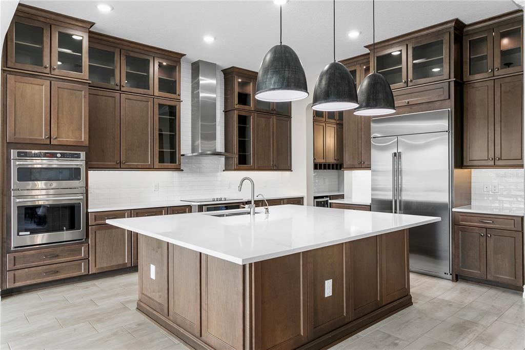 For Sale: $1,795,000 (5 beds, 4 baths, 5748 Square Feet)