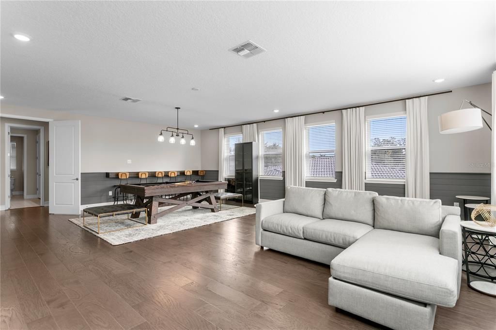 For Sale: $1,795,000 (5 beds, 4 baths, 5748 Square Feet)