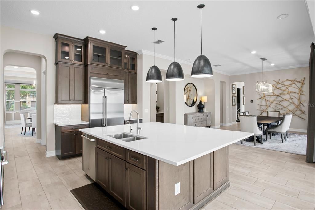 For Sale: $1,795,000 (5 beds, 4 baths, 5748 Square Feet)