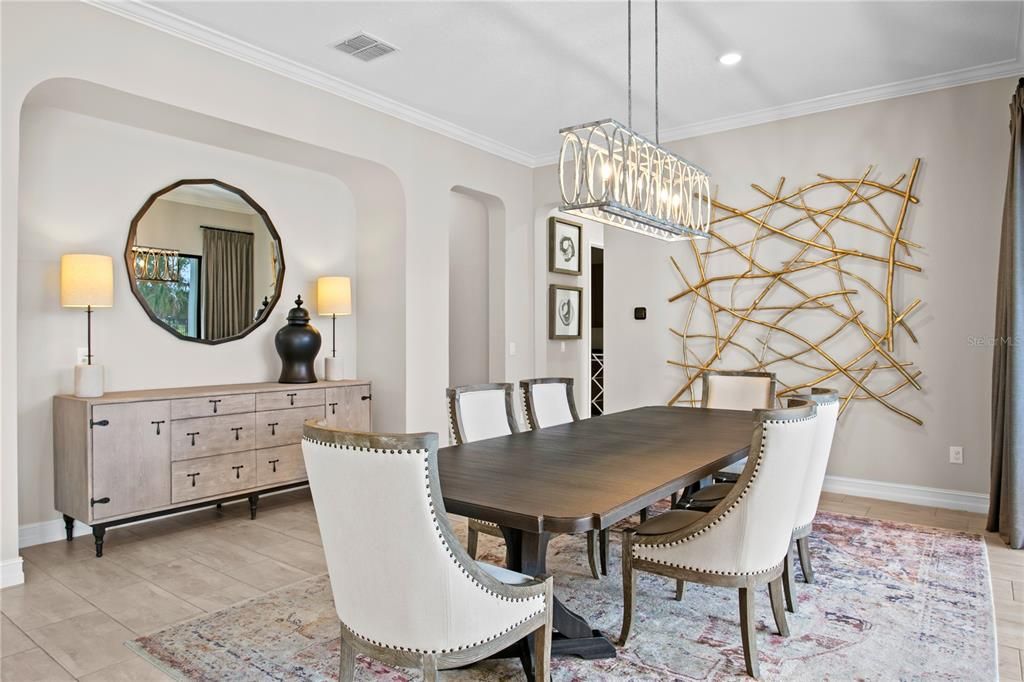 For Sale: $1,795,000 (5 beds, 4 baths, 5748 Square Feet)