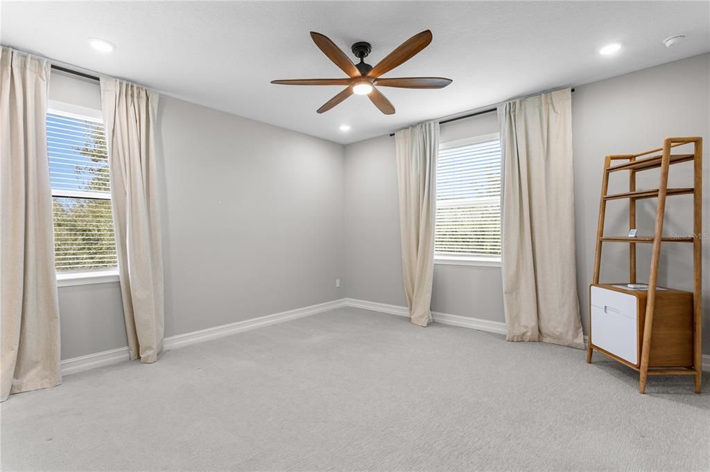 For Sale: $1,795,000 (5 beds, 4 baths, 5748 Square Feet)