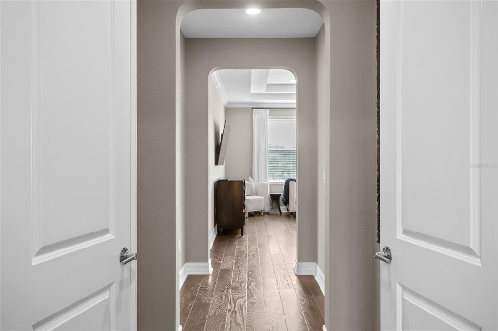 For Sale: $1,795,000 (5 beds, 4 baths, 5748 Square Feet)