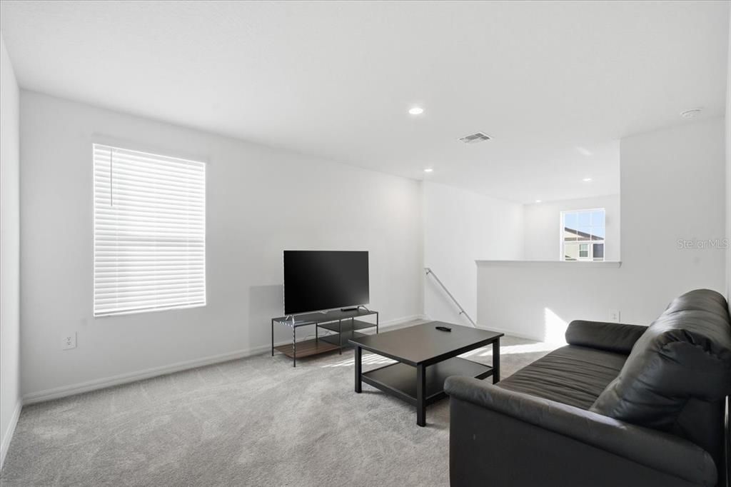 For Sale: $434,000 (5 beds, 2 baths, 2389 Square Feet)