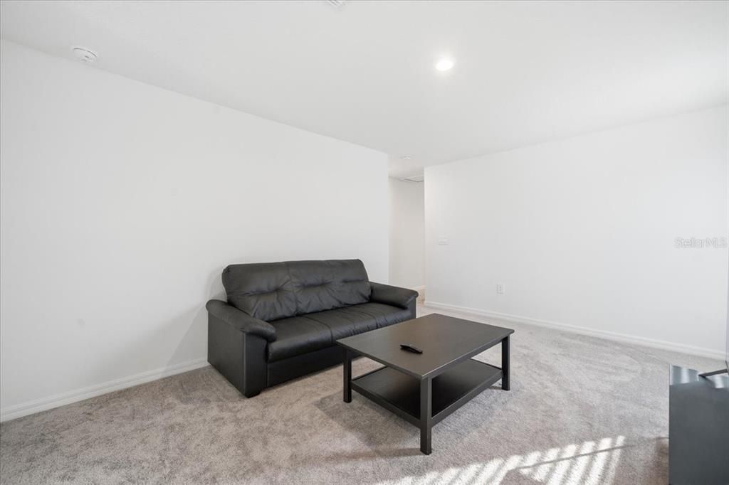 For Sale: $434,000 (5 beds, 2 baths, 2389 Square Feet)